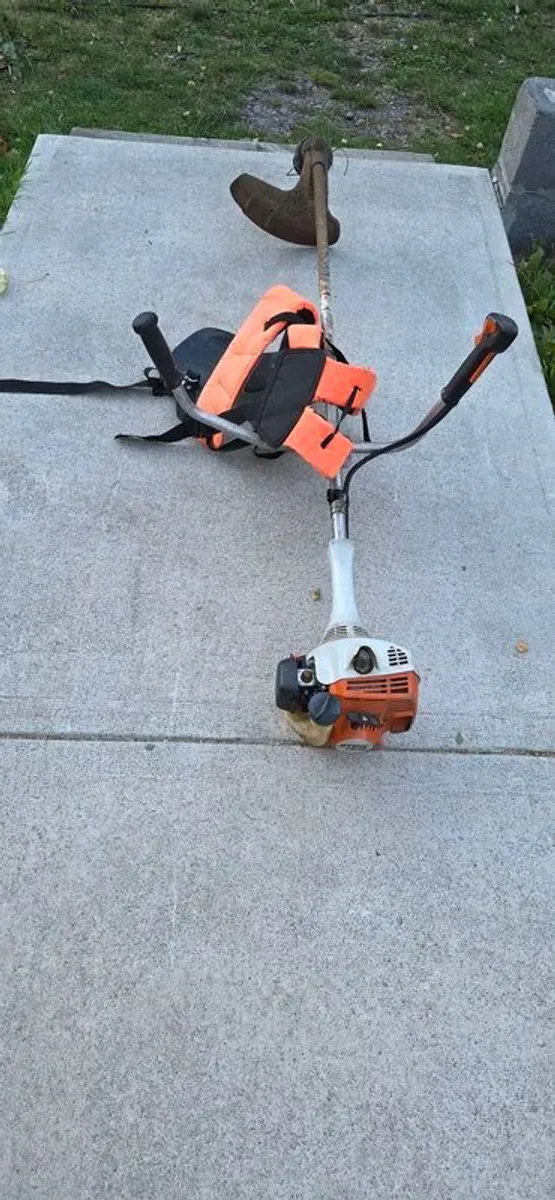 Stihl FS55 with harness and Echo head
