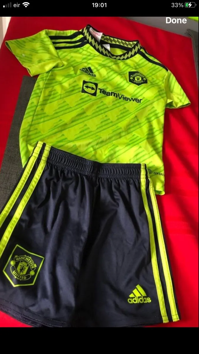 Child’s Manchester United set age 4/5 €15 - Image 1
