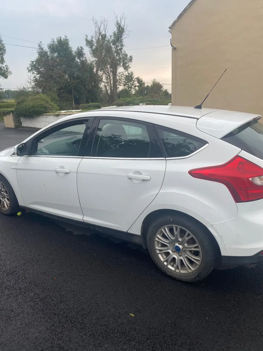 Ford Focus 2012 - Image 3
