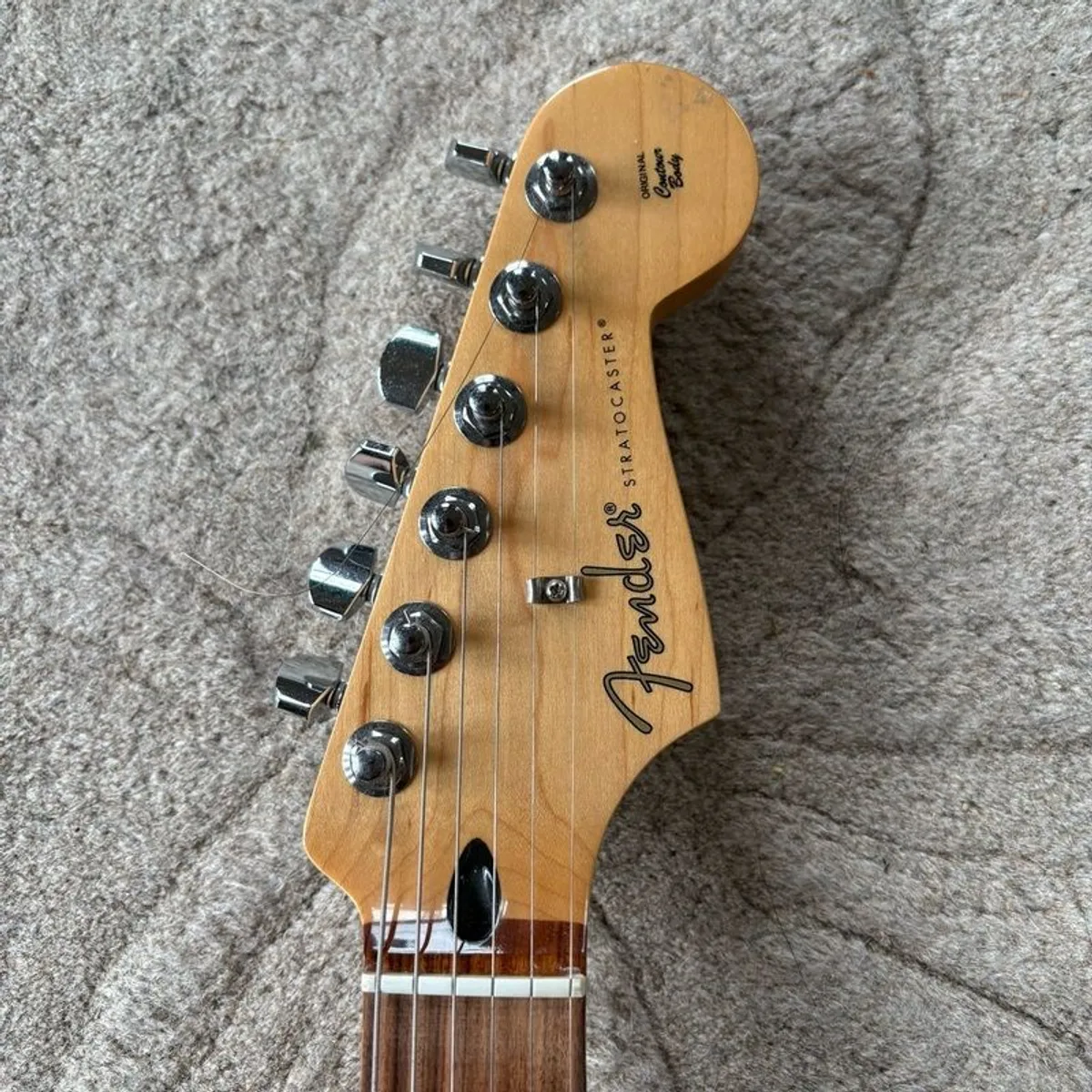Fender Stratocaster Player with hard case - Image 4