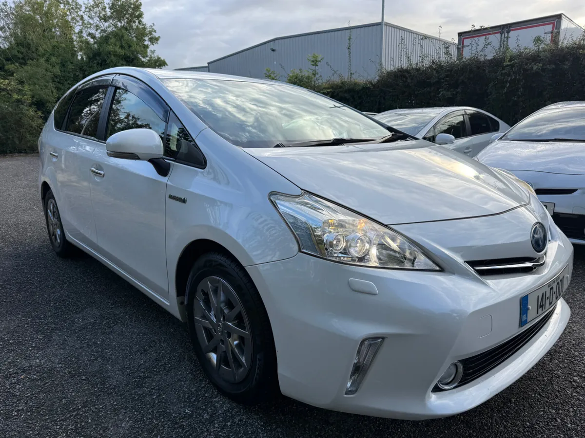 Toyota Prius 7 seats low milege!!! - Image 1