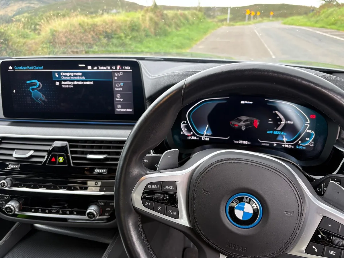 BMW 5-Series 2023 M Sport - massive spec - Image 4