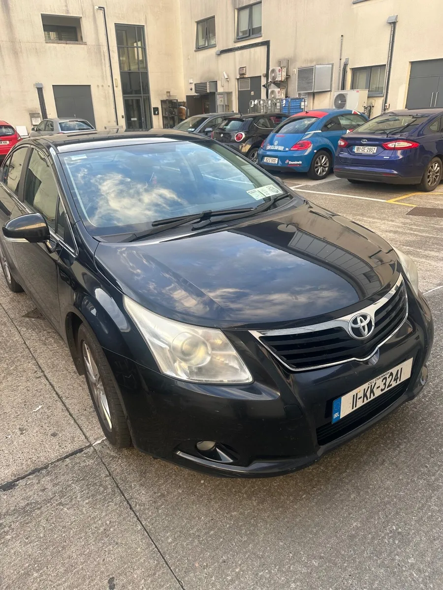 Toyota Avensis 2011 - Image 1