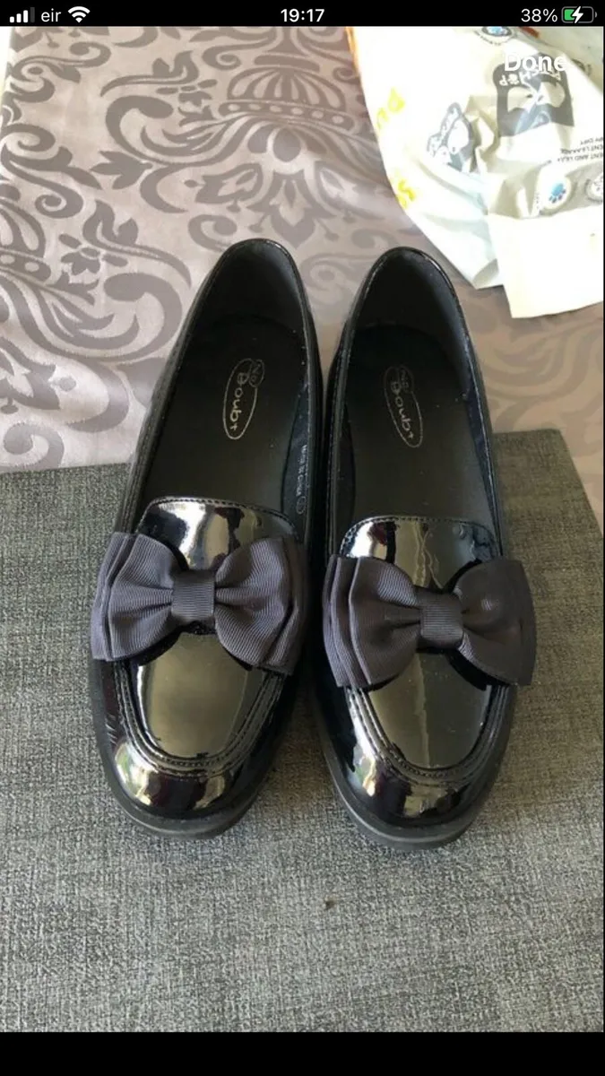 Ladies new shoes size 5 €10 - Image 1