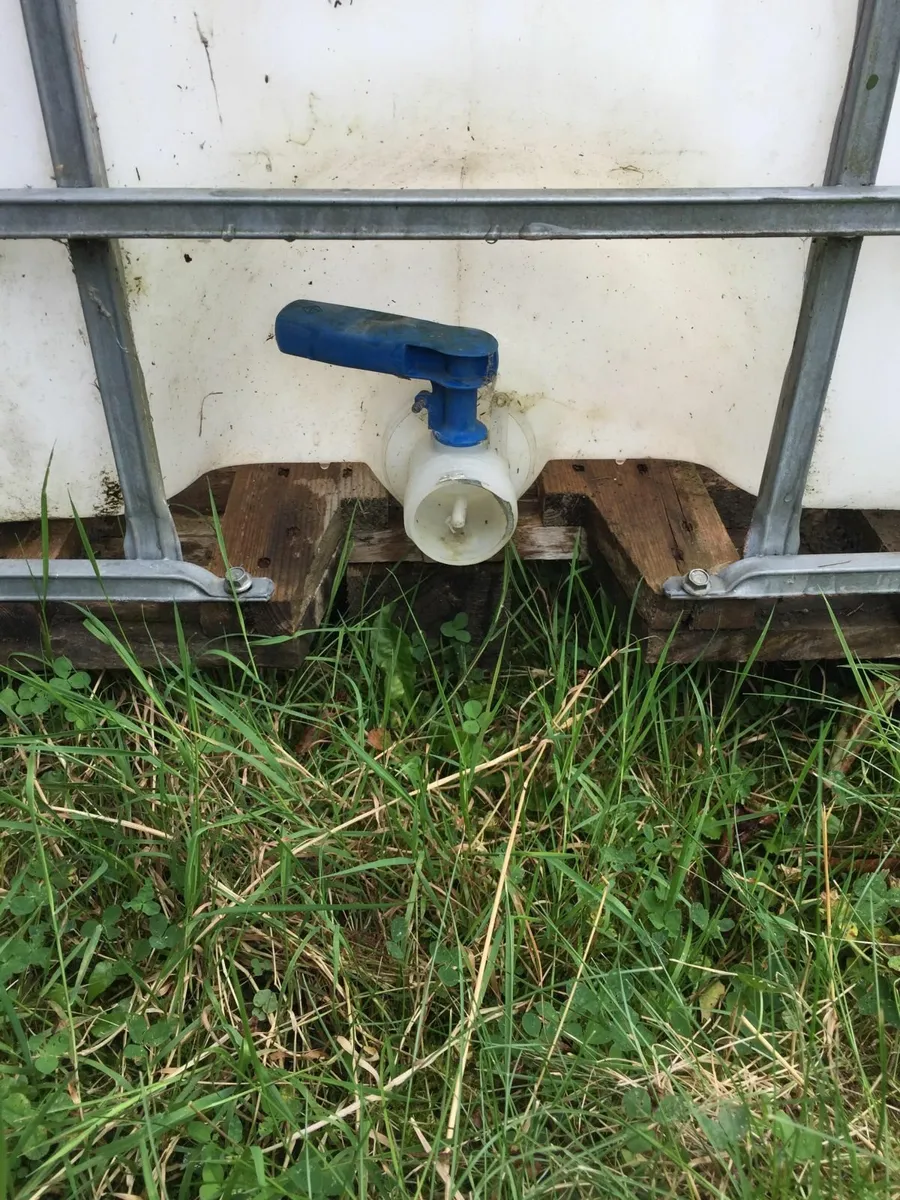 IBC 1000 ltr water tank - Image 3