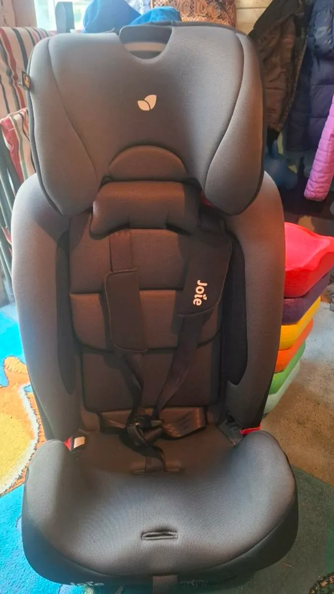 Car seat - Image 1