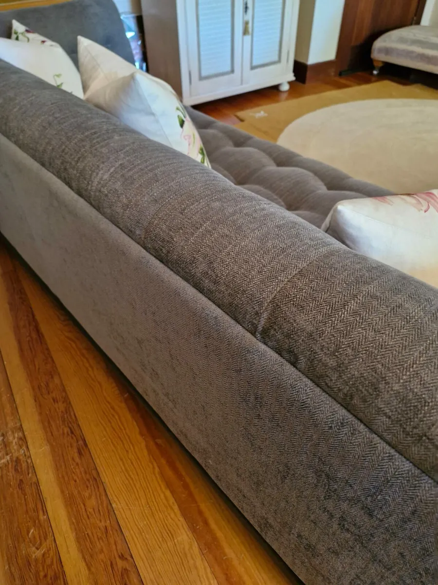 4 Seater Couch - Sofa - Image 3