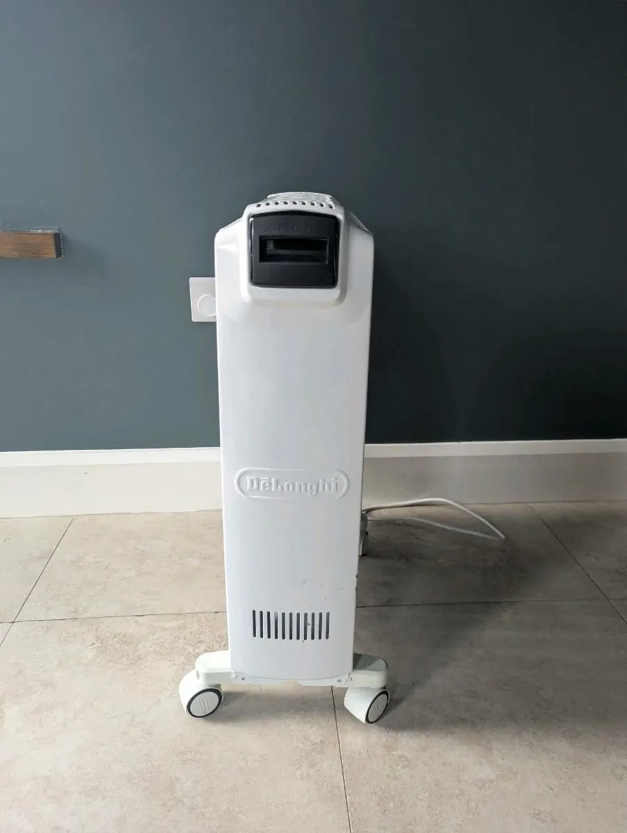 DeLonghi Dragon 4 Pro 2.5kW Oil Filled Radiator - Image 2