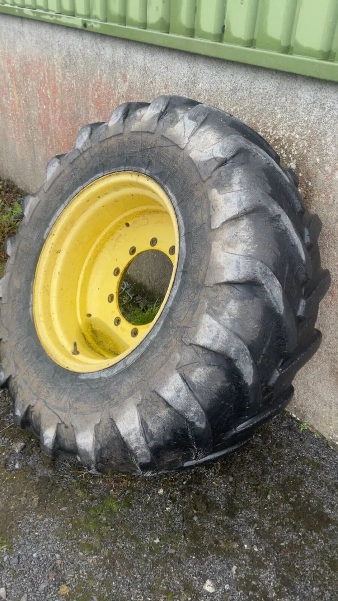 John Deere wheels - Image 1