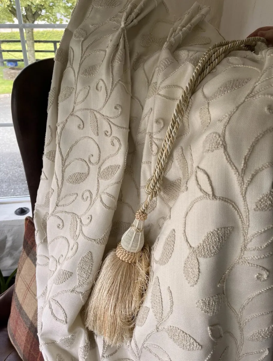 Cream curtains - Image 3