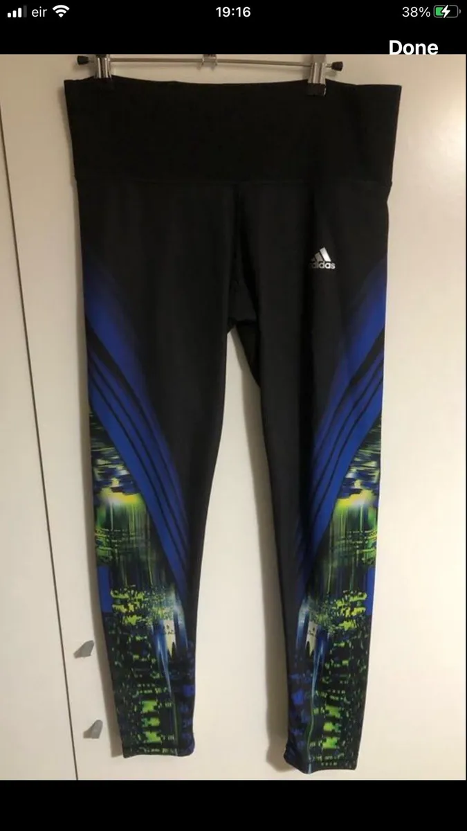 Ladies new adidas legging size M €15 - Image 1