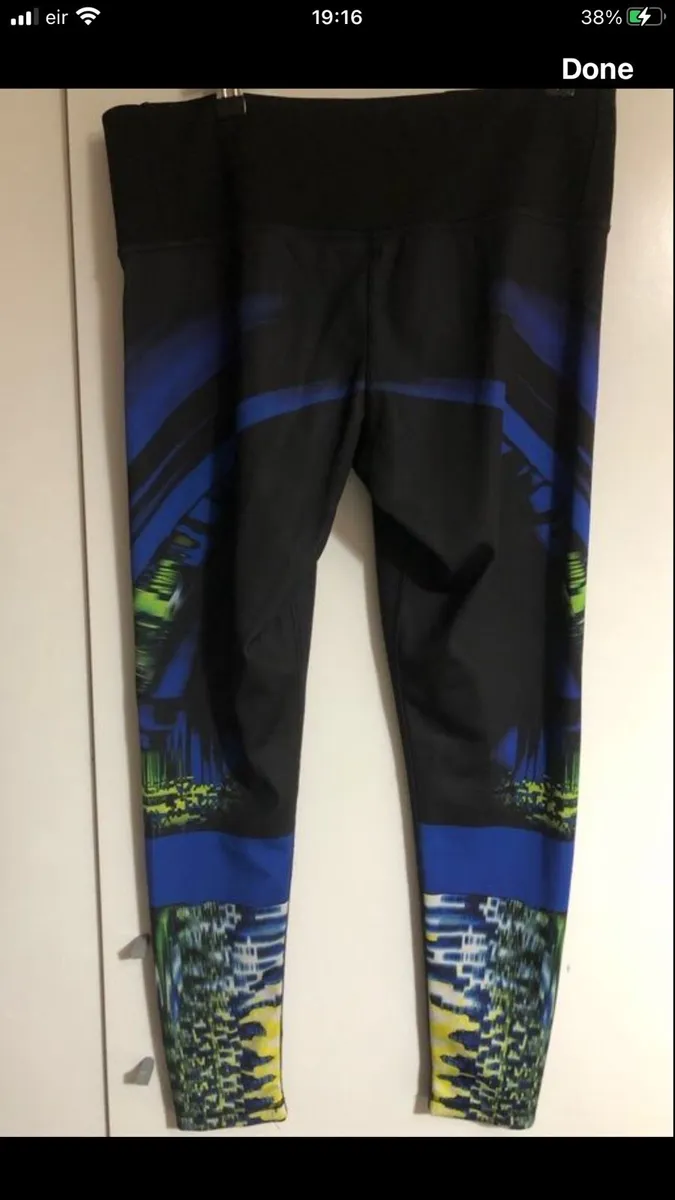 Ladies new adidas legging size M €15 - Image 2
