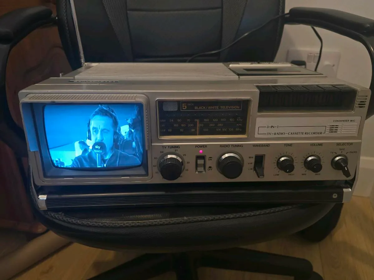 Tv/Radio/Cassette (Benkson) 3 in 1 - Image 3