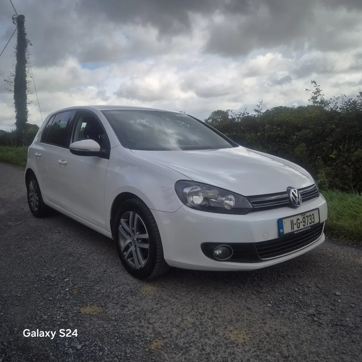 Volkswagen Golf 1.4tsi petrol automatic just passe - Image 1