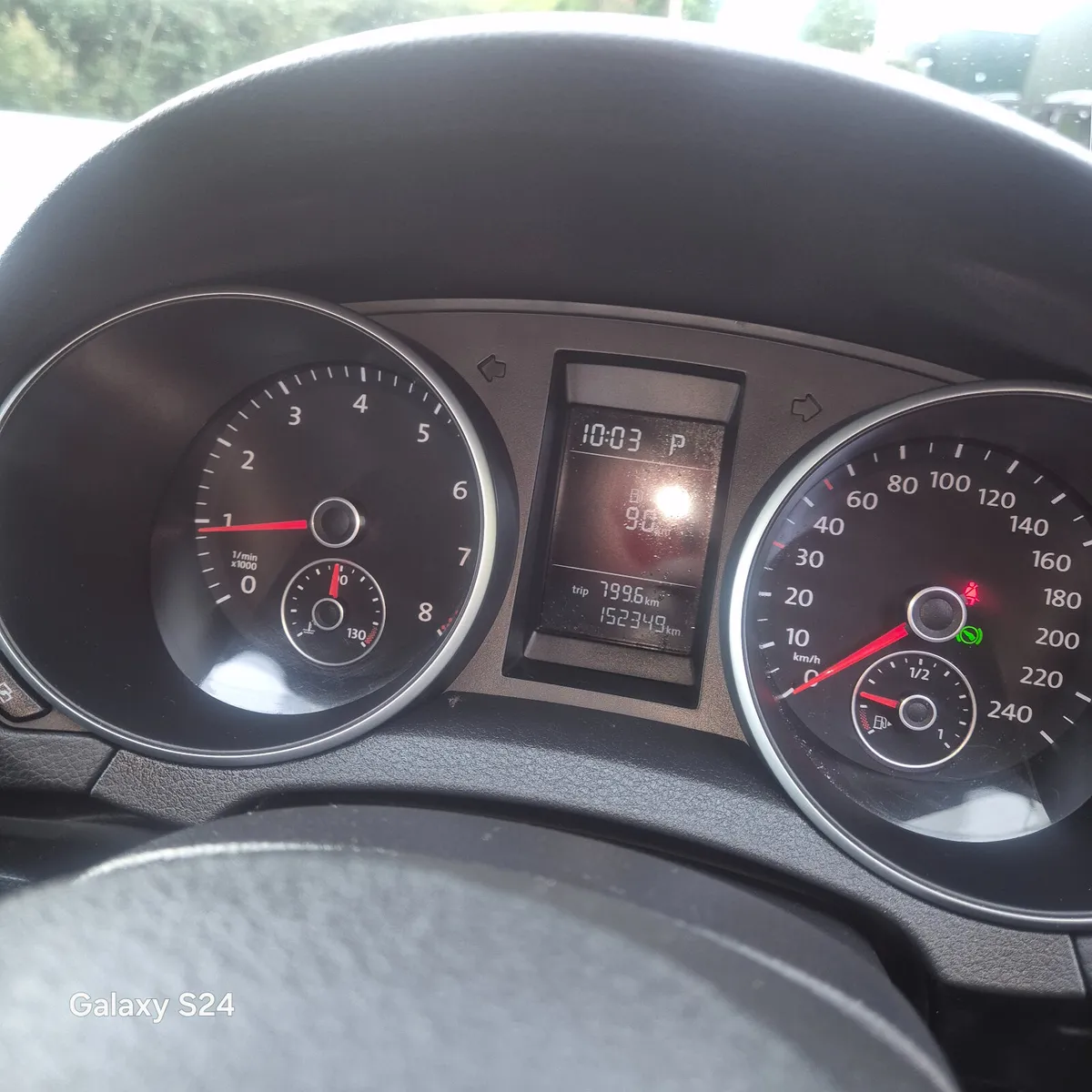 Volkswagen Golf 1.4tsi petrol automatic just passe - Image 3