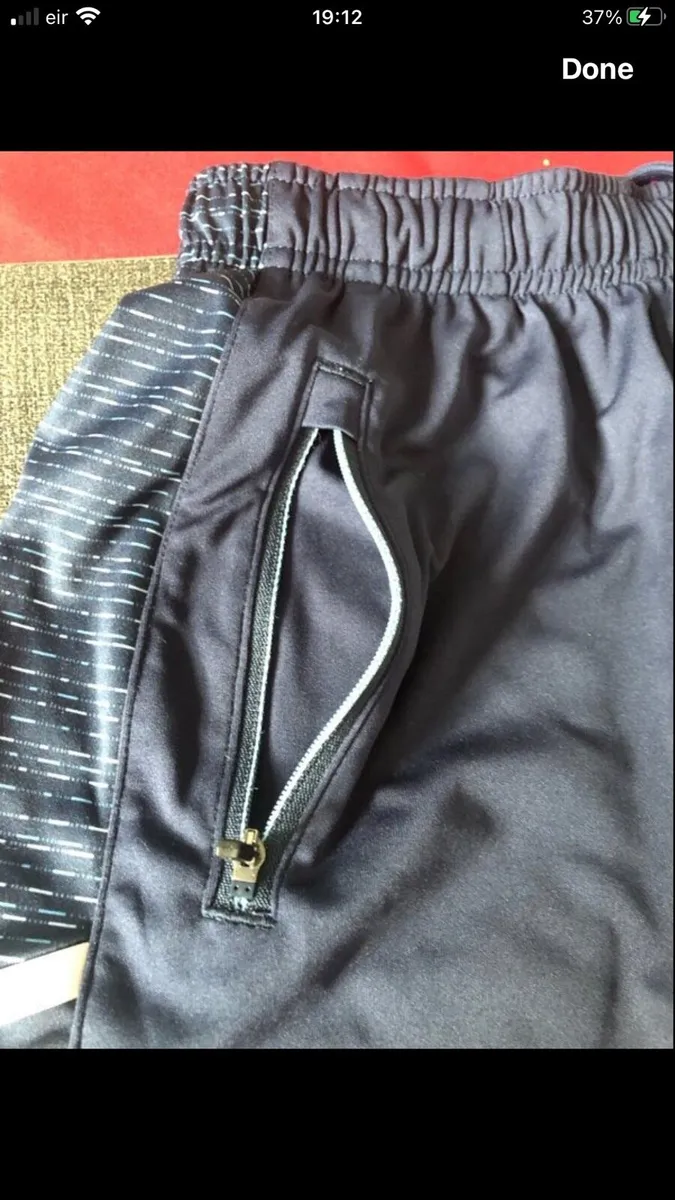Boys dublin shorts age 9/10 €5 - Image 2