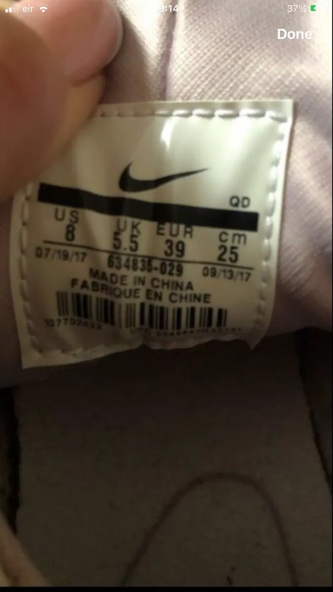 Ladies  Nike trainers size 5.5 €25 - Image 4