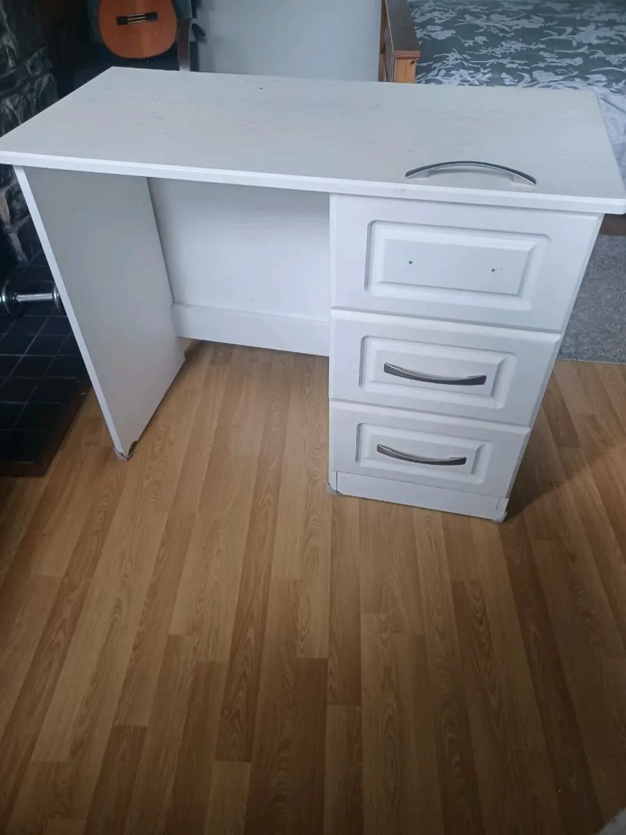 White Dressing table - Image 2
