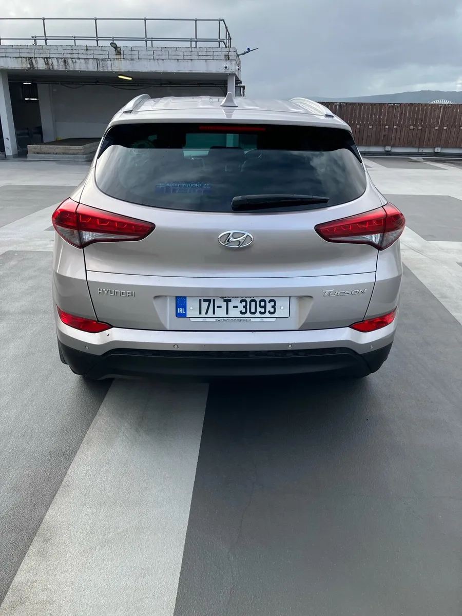 Immaculate 171 Executive Hyundai Tucson - Image 4