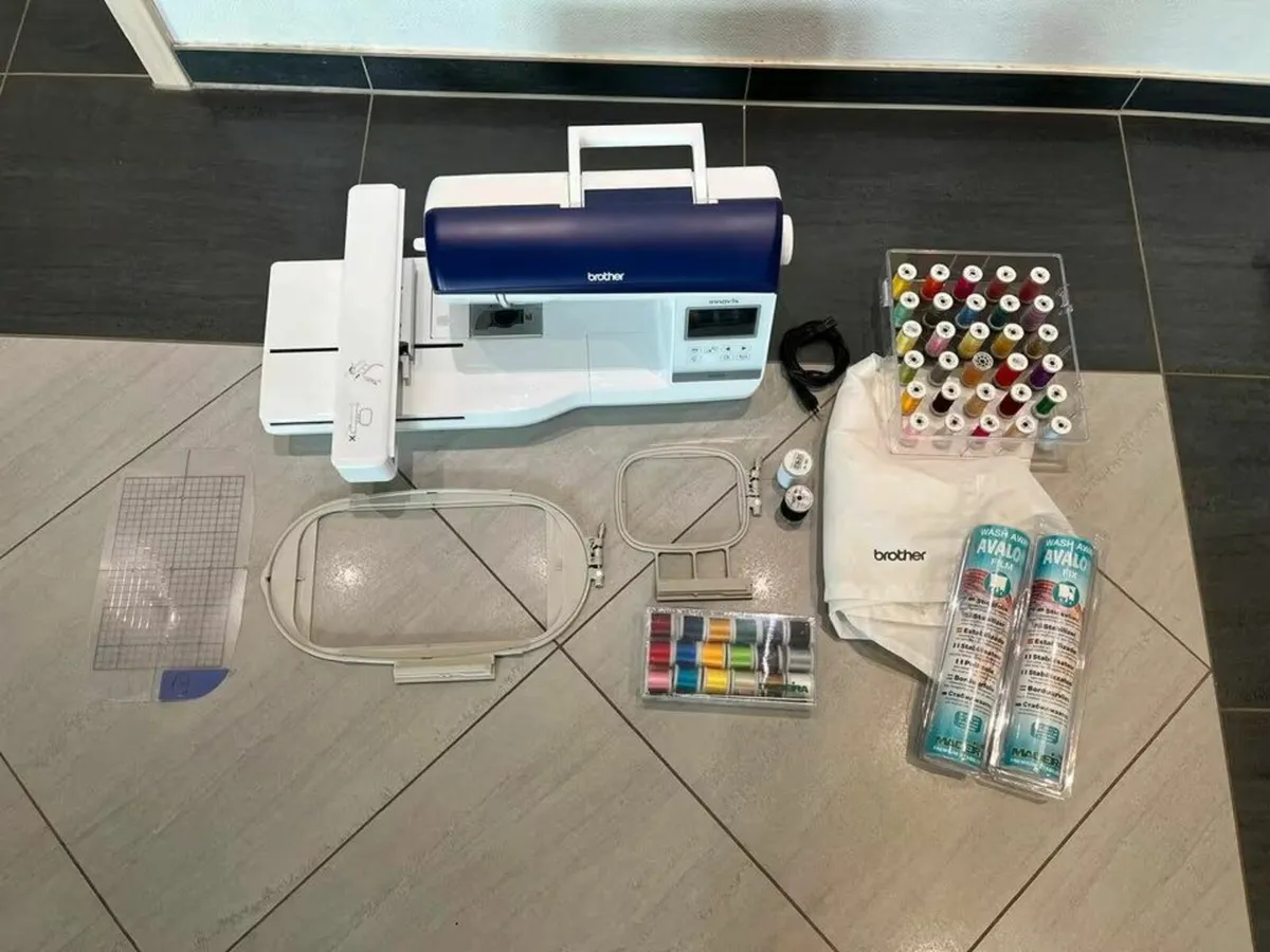 Brother Innov-is NV800E Embroidery Machine - Image 1