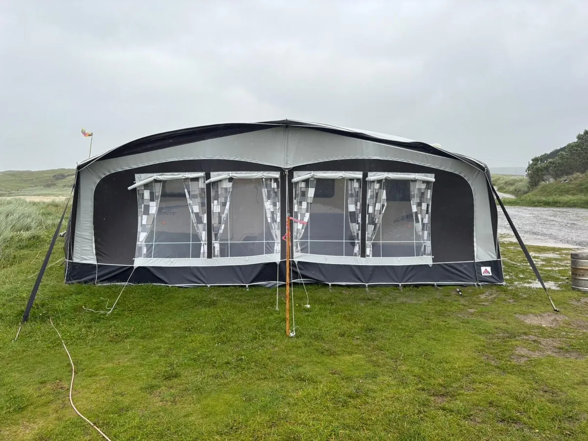 Caravan 6 berth - Image 4