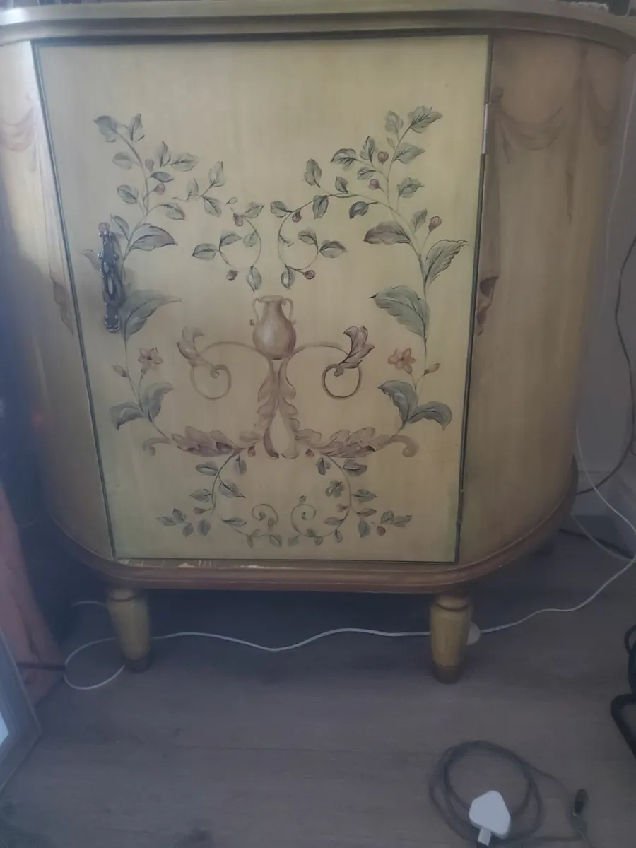Painted cabinet - Image 1