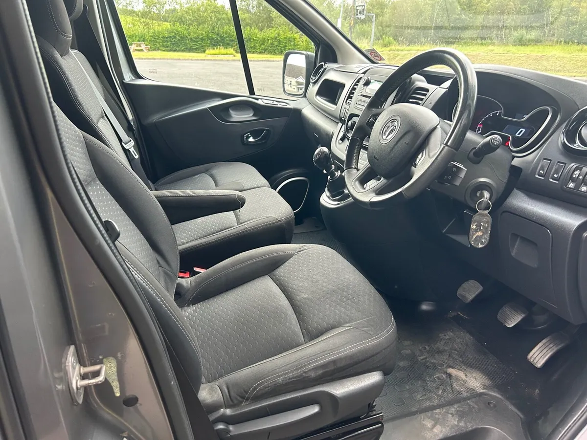 2019 Vauxhall Vivaro sportive, only 72k, LWB, Iris - Image 4
