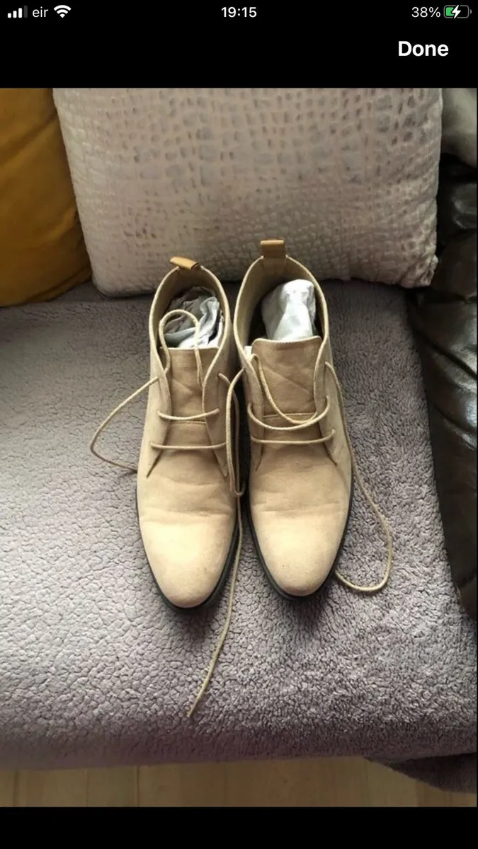Mens boots size 8 €20 - Image 4