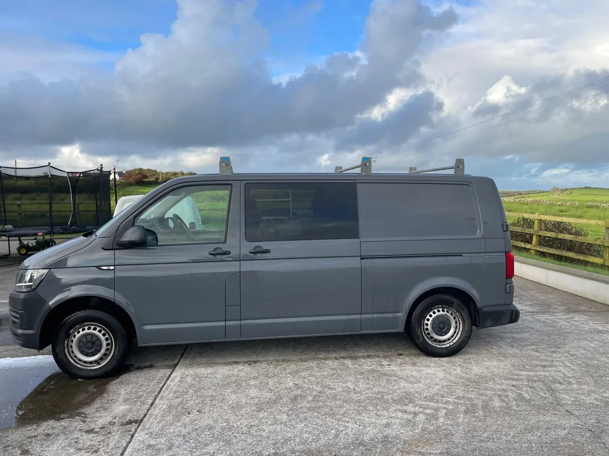 Volkswagen Transporter 2017 - Image 1