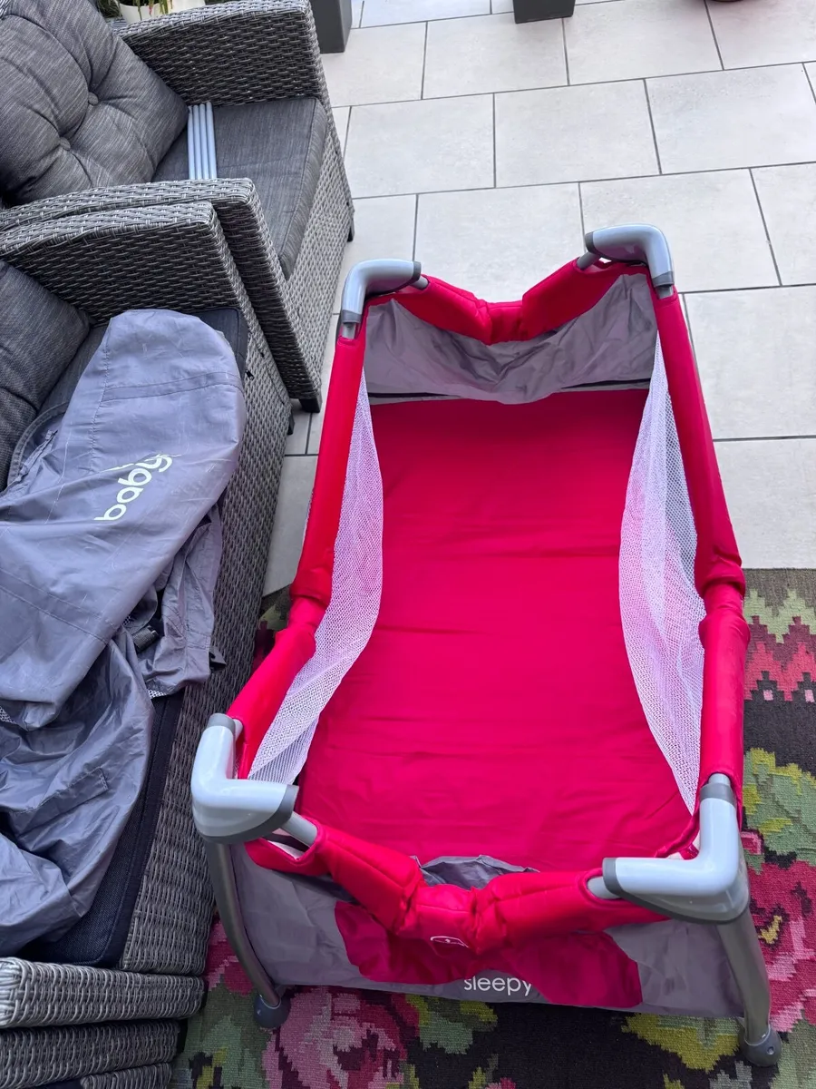 Baby cot travel - Image 1