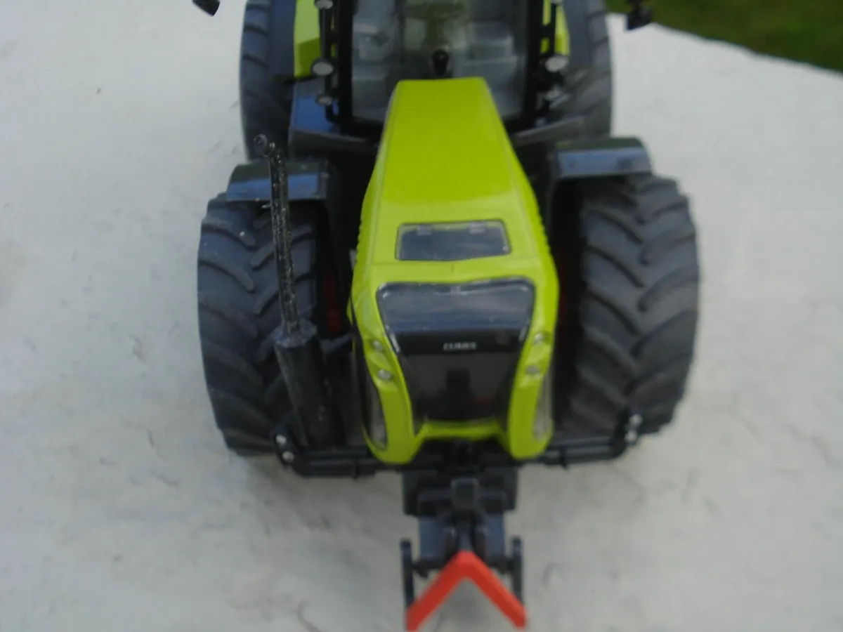 SIKU JOHN DEERE CLAAS 5000 XERION MODEL. - Image 4