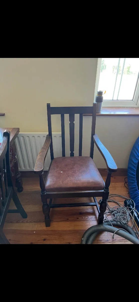 Solid oak Table & Chairs - Image 2