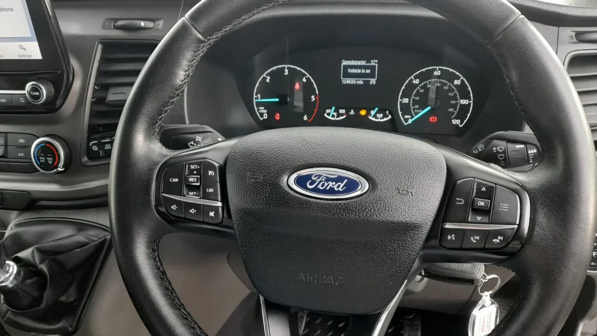 201 Ford Transit Custom tdci 130 trend swb - Image 4