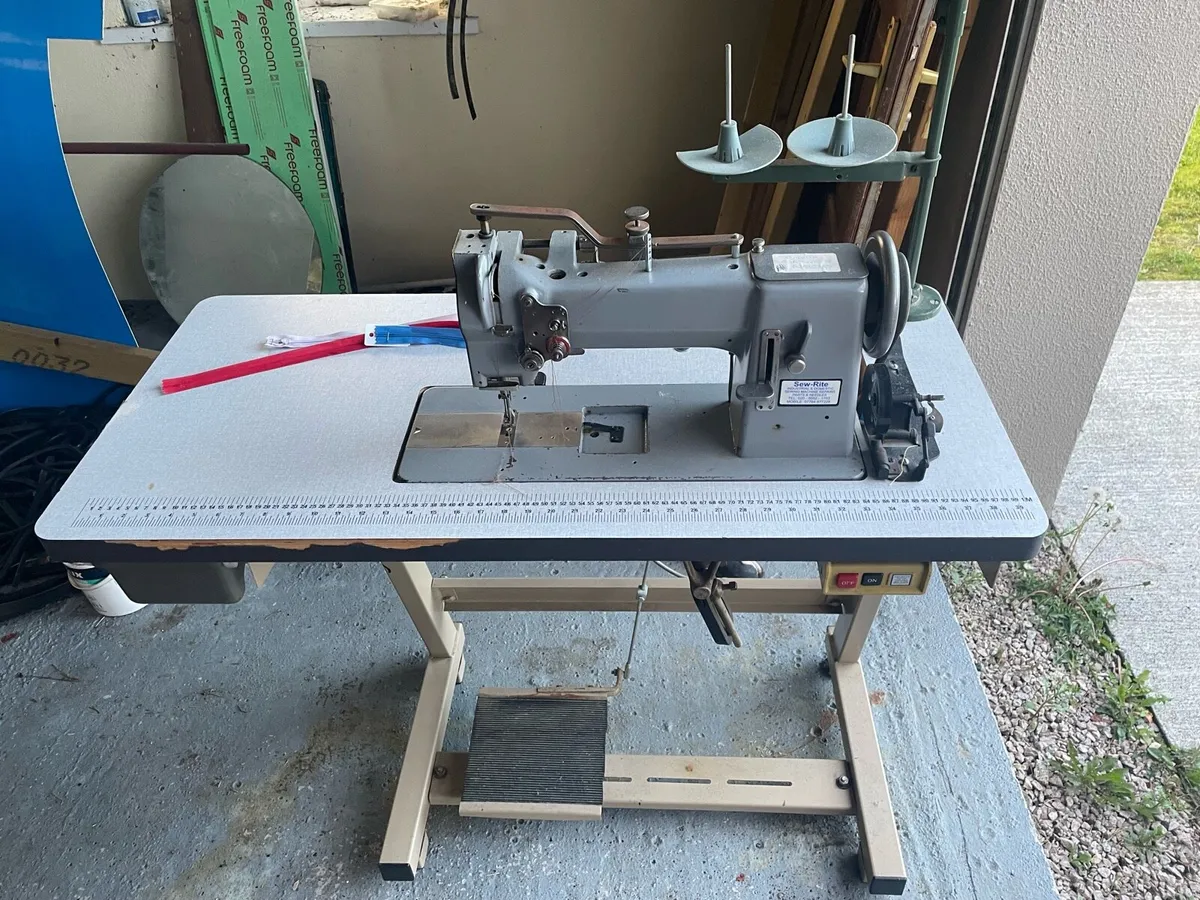 Sewing Machine - Image 3