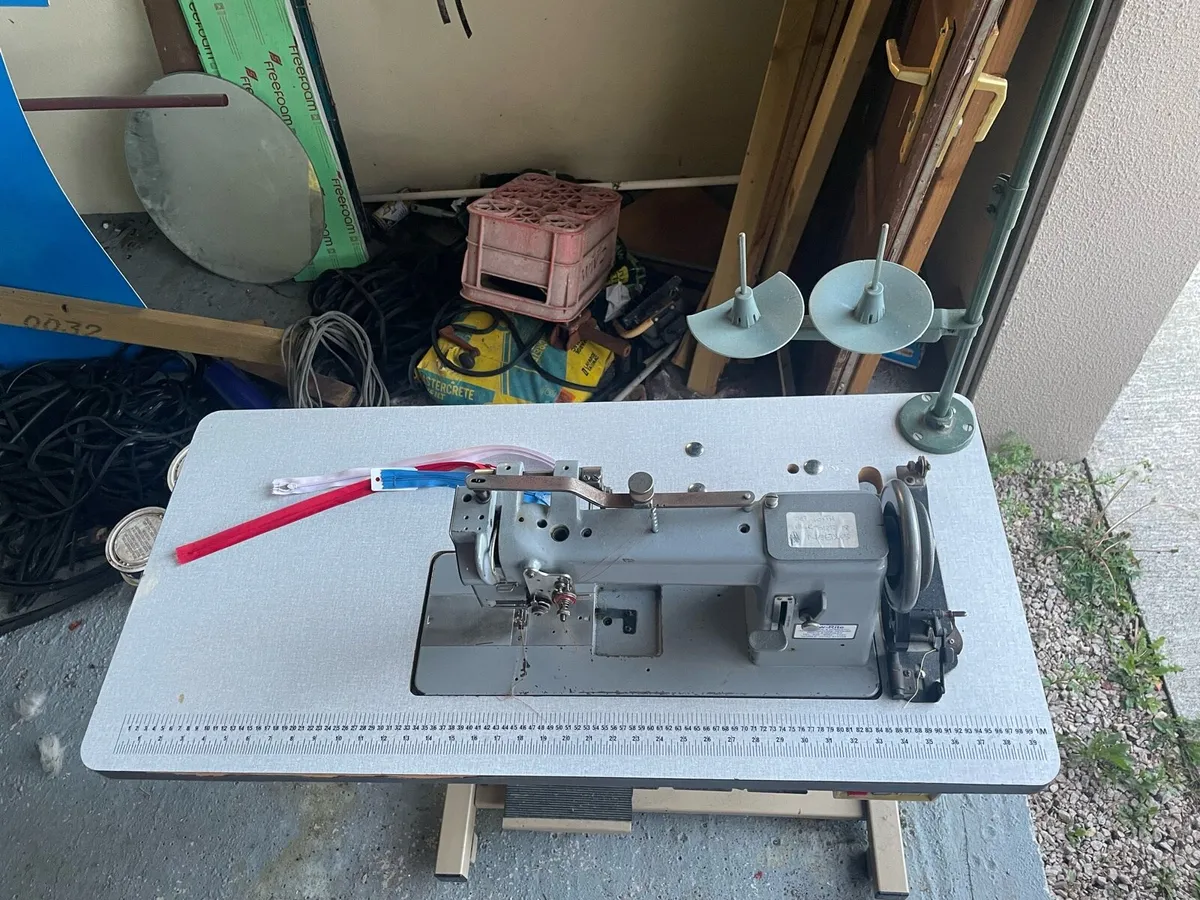 Sewing Machine - Image 4