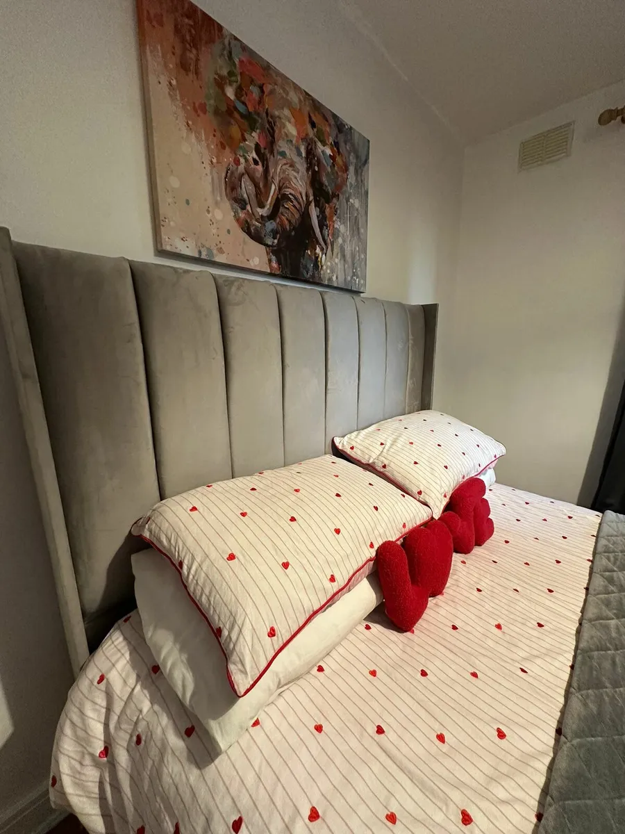 High Quality King size bed with mattress! - Image 2