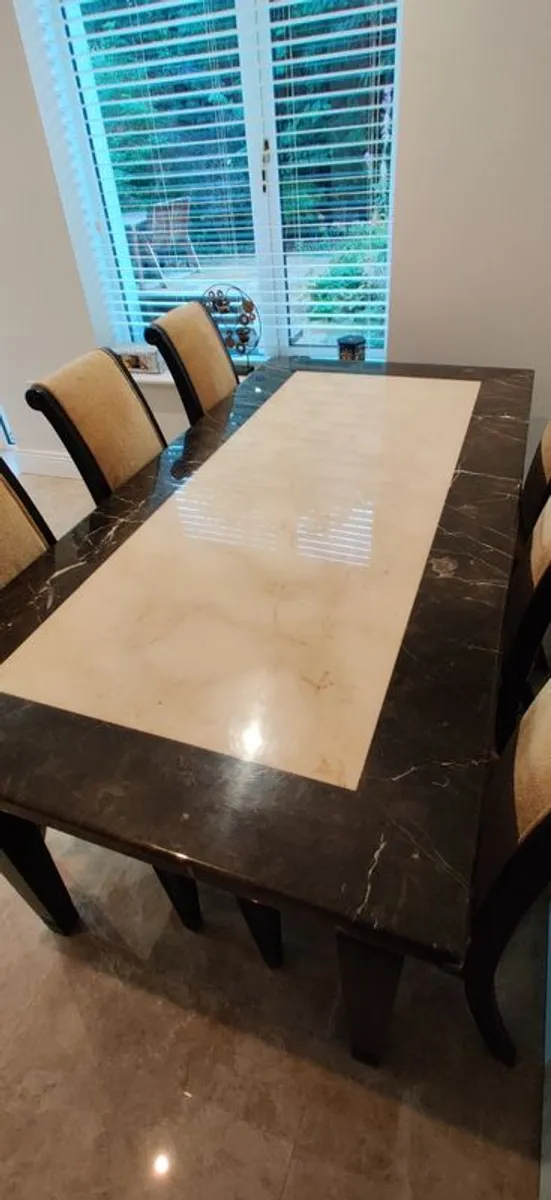 Dining table + Chairs + Coffee table - Image 1