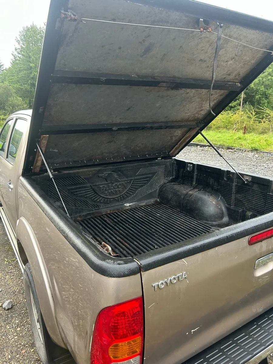 Toyota hilux - Image 4
