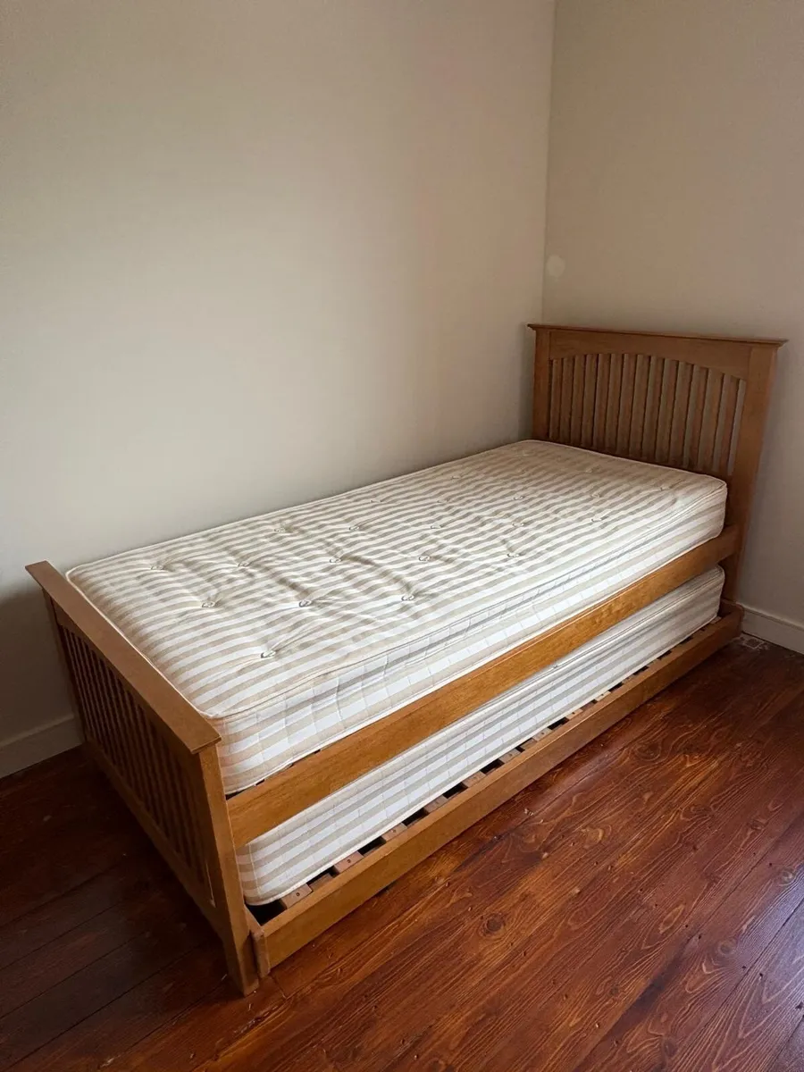 Bed - Image 1