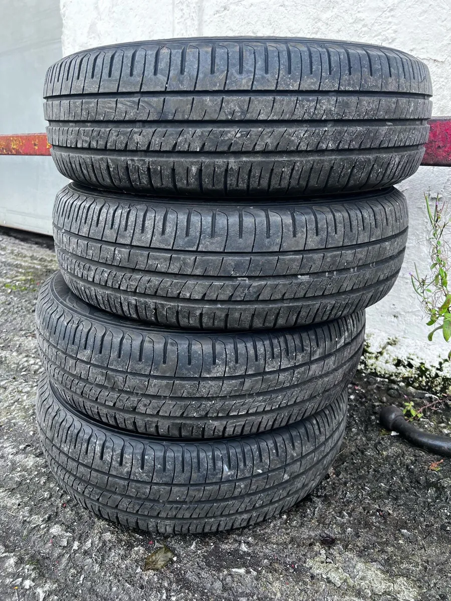 Dunlop Set of Tyres - Image 1
