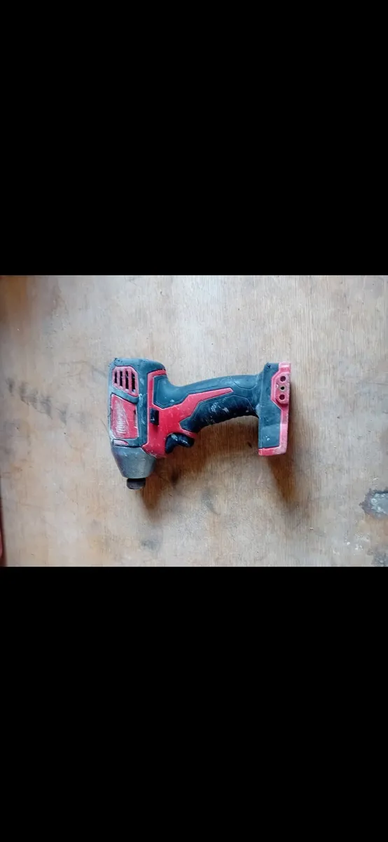 2 Milwaukee impact drills