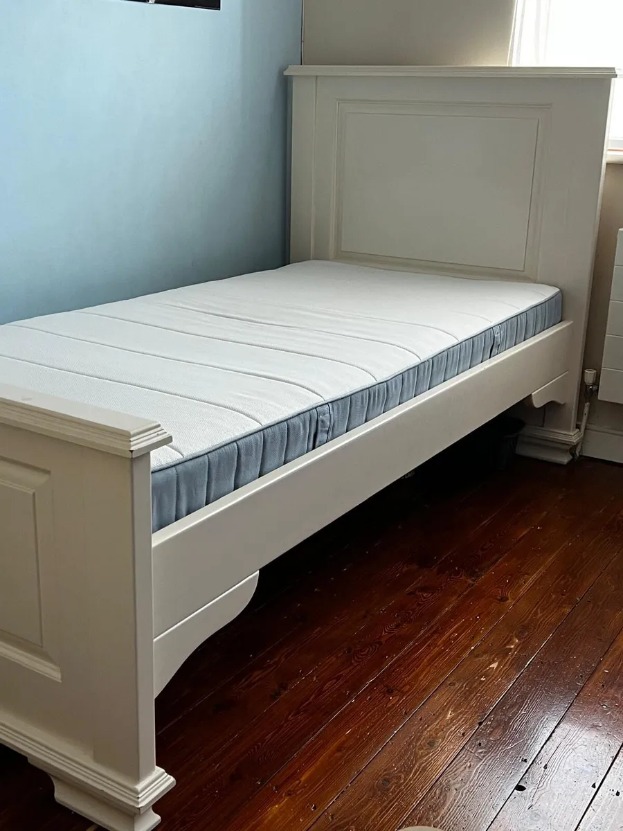 Bed - Image 2