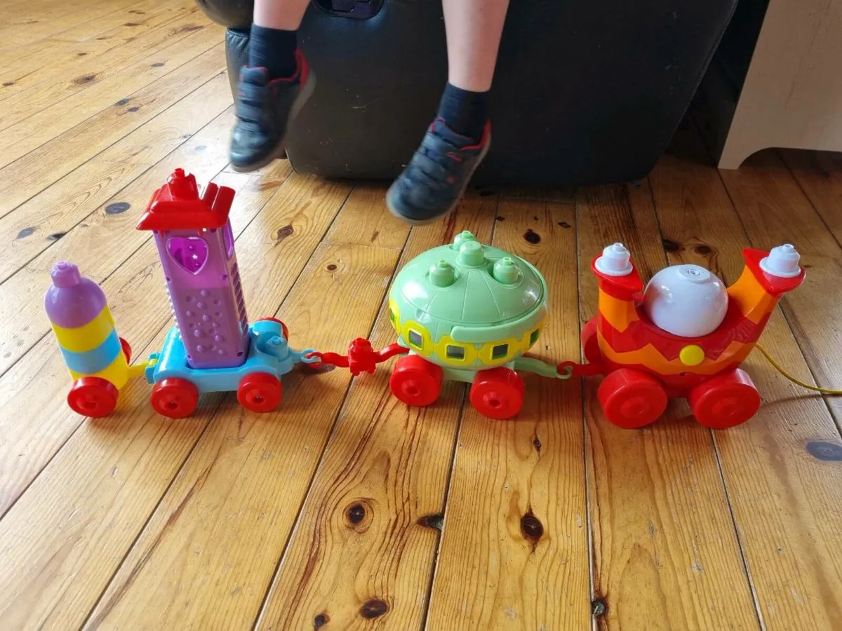 Musical activity ninky nonk bubble train - Image 3