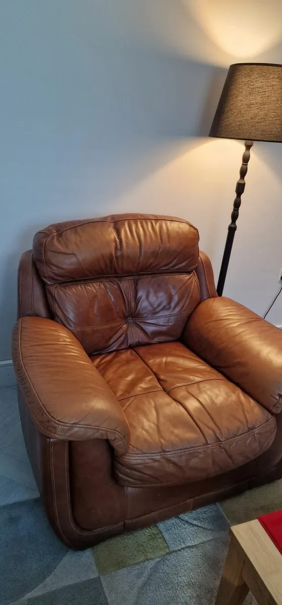 Couch - Image 3