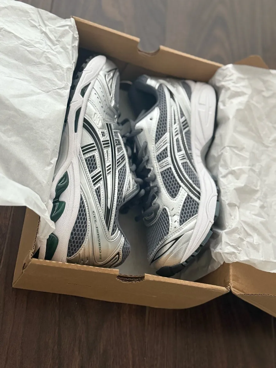 ASICS men’s runners - Image 1