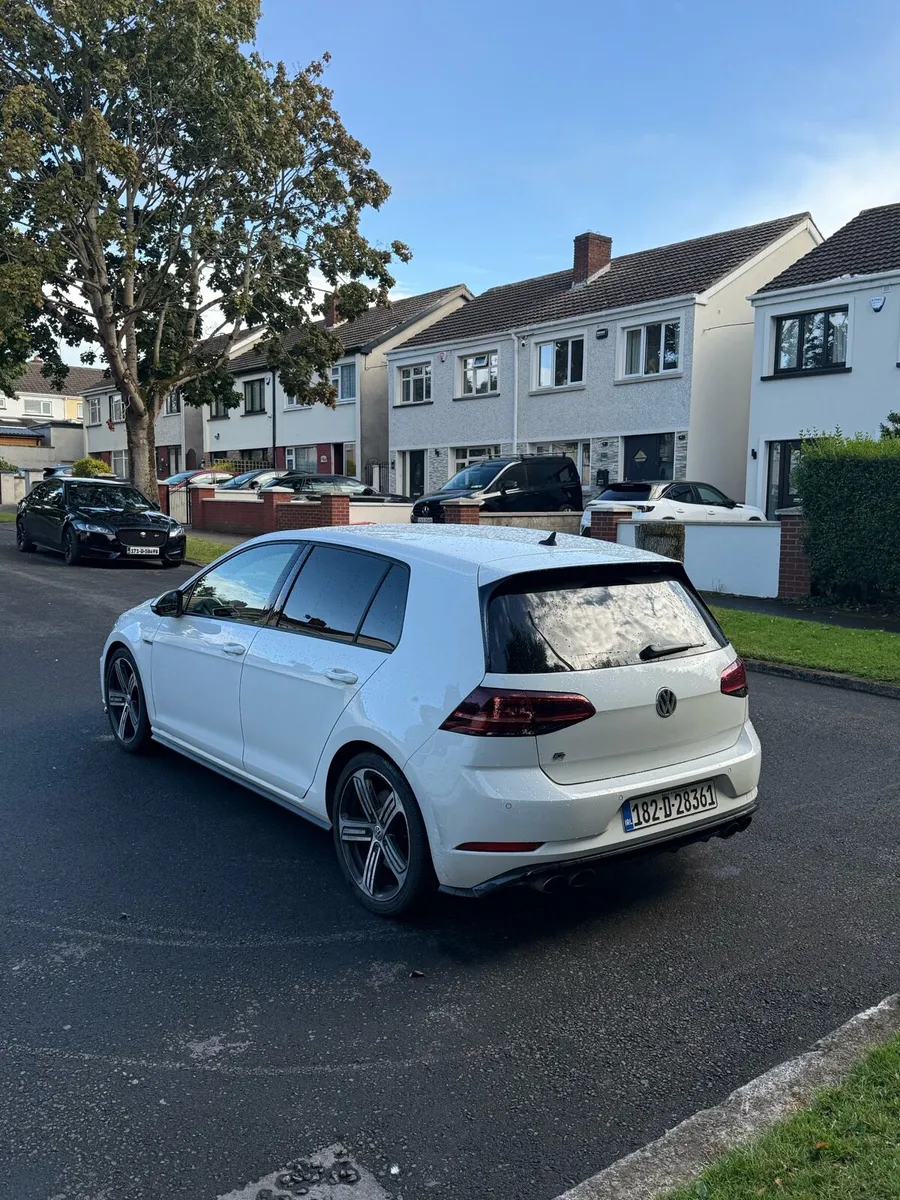 Volkswagen Golf R - 182 - 5DR - DSG - Image 4