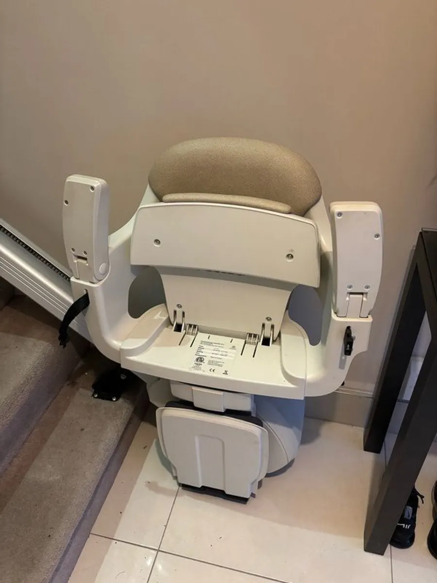 13 Step Straight Stairlift - Image 4