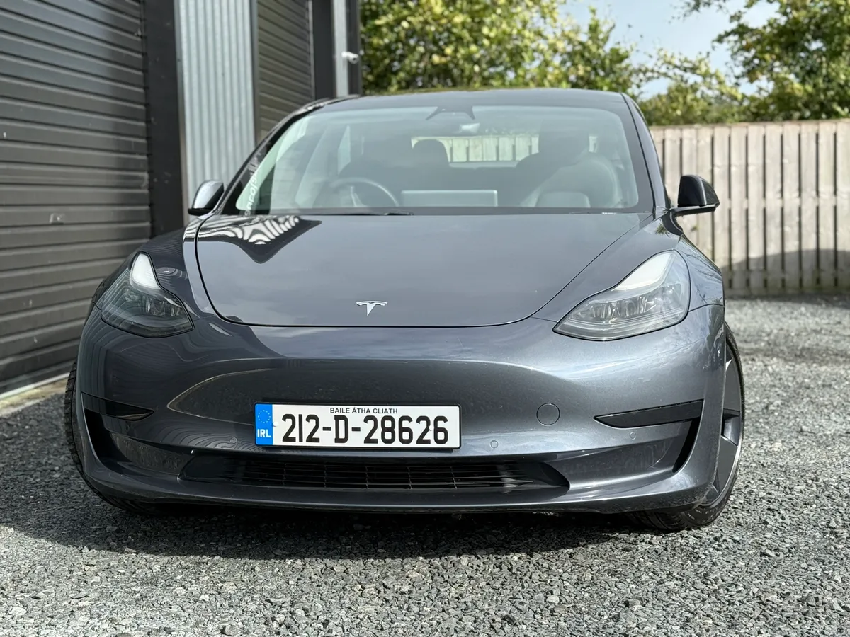 212 Tesla Model 3 Standard Range Plus - Image 2