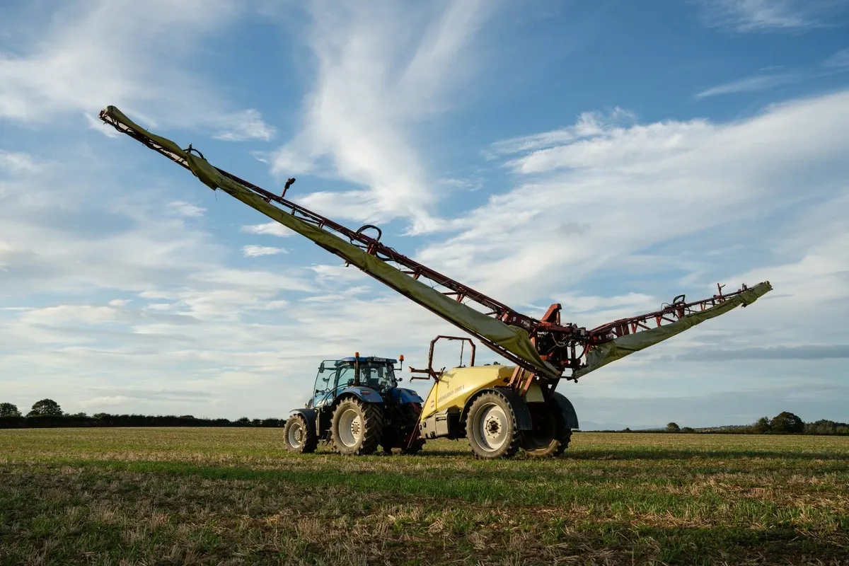 Hardi Commander Twin Force Sprayer 3300L - Image 2