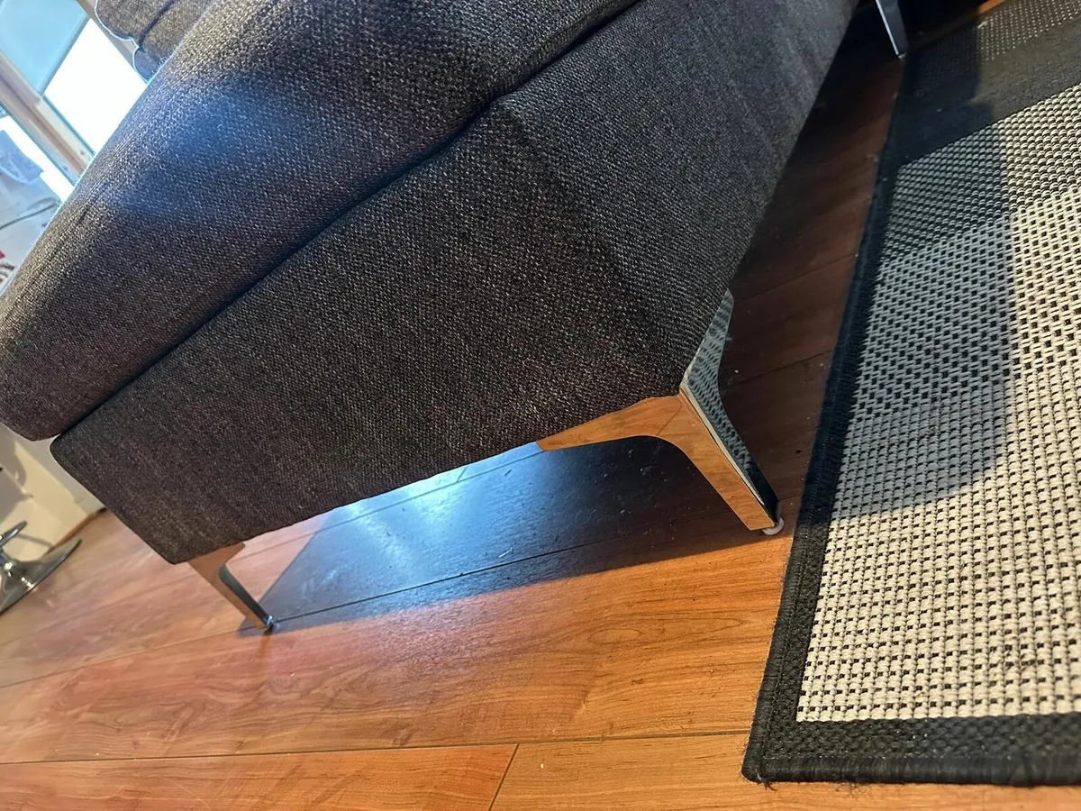 L shaped sofa - Image 2